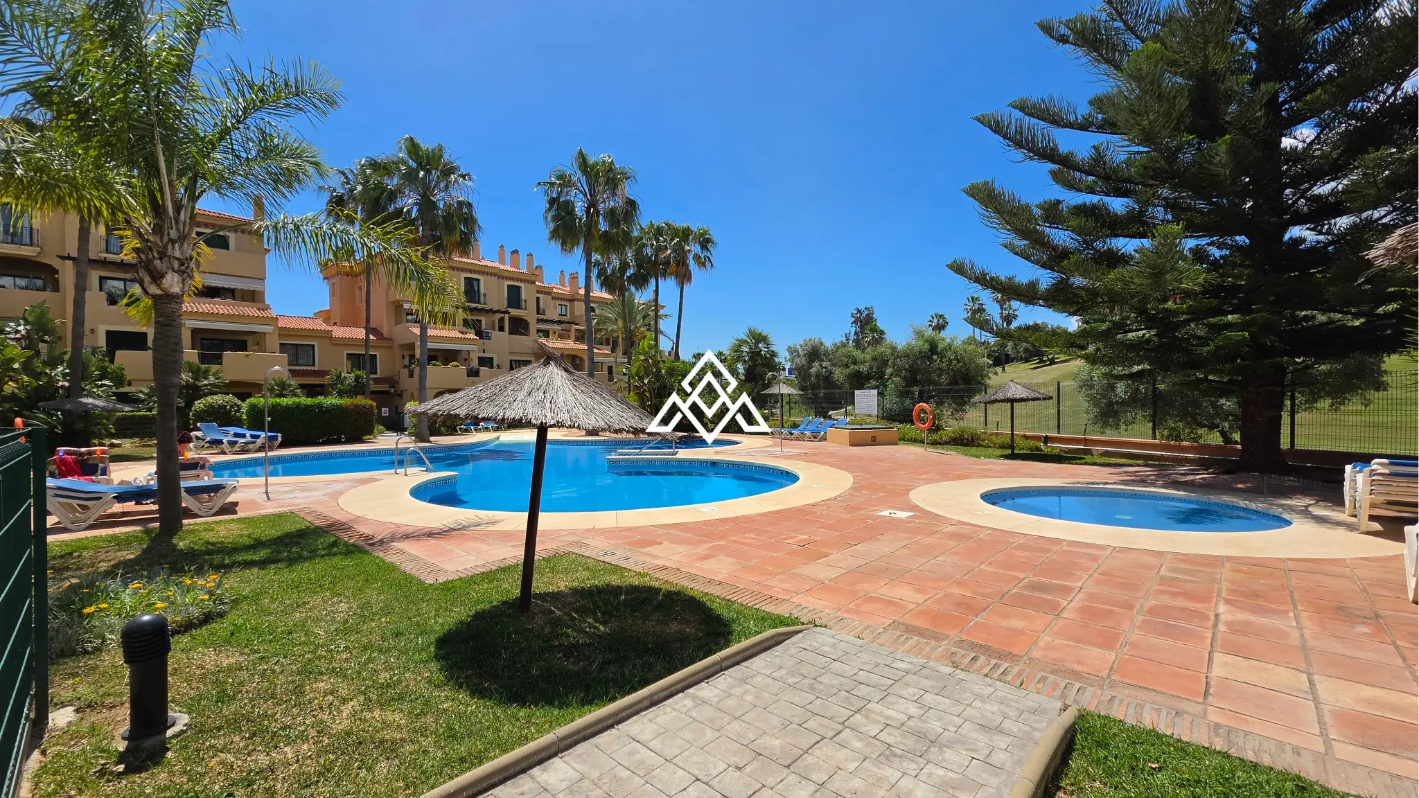 Manilva penthouse duplex with terrace and parking in Costa del Sol