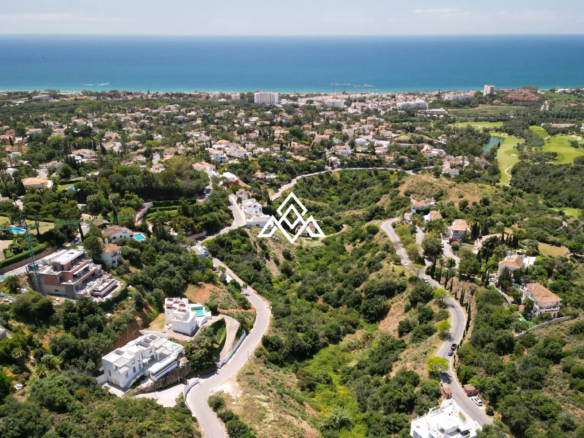 El Rosario plot with sea views and luxury villa development potential in Marbella