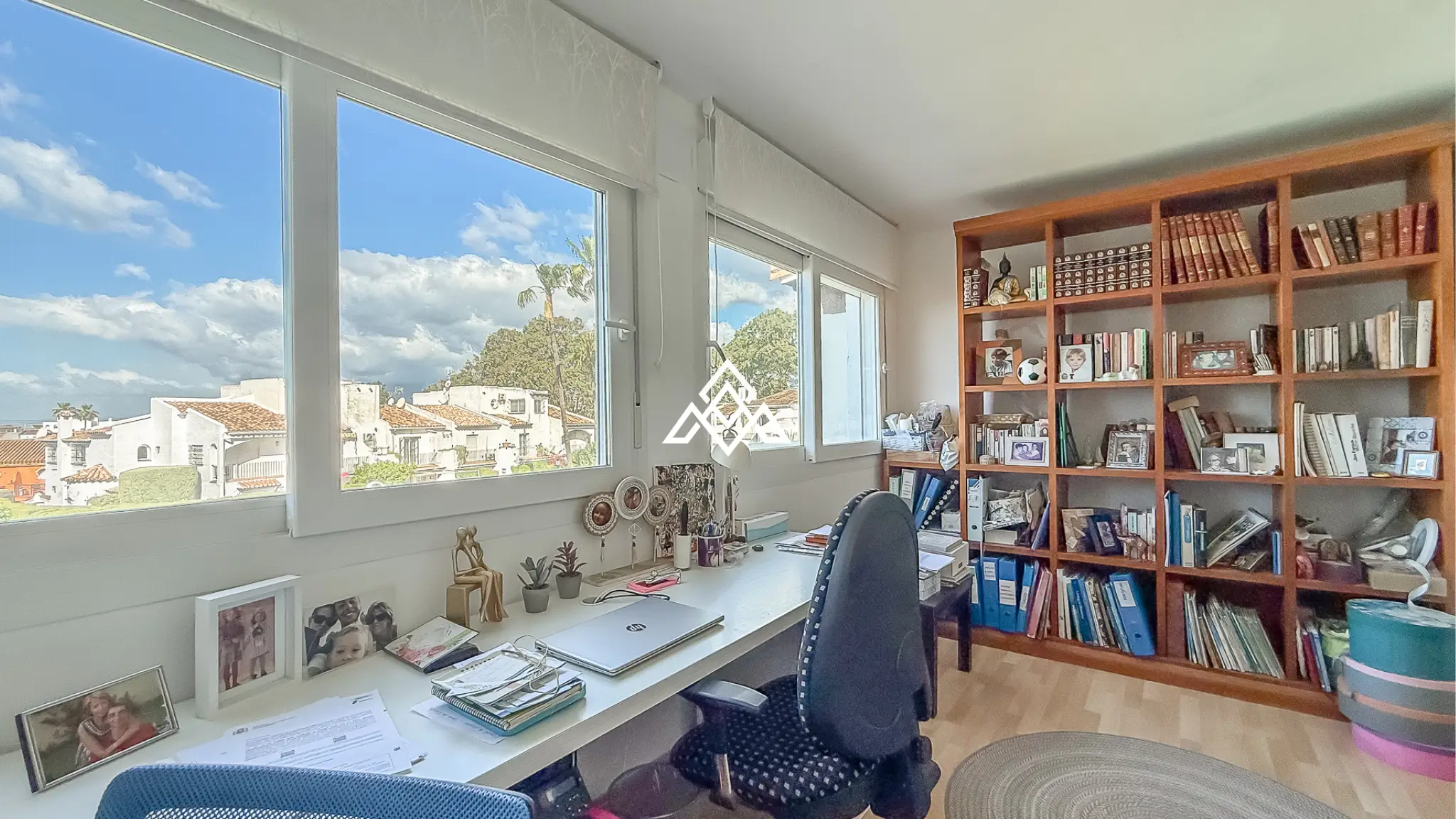 Nueva Atalaya home with private garden and sea views on Costa del Sol