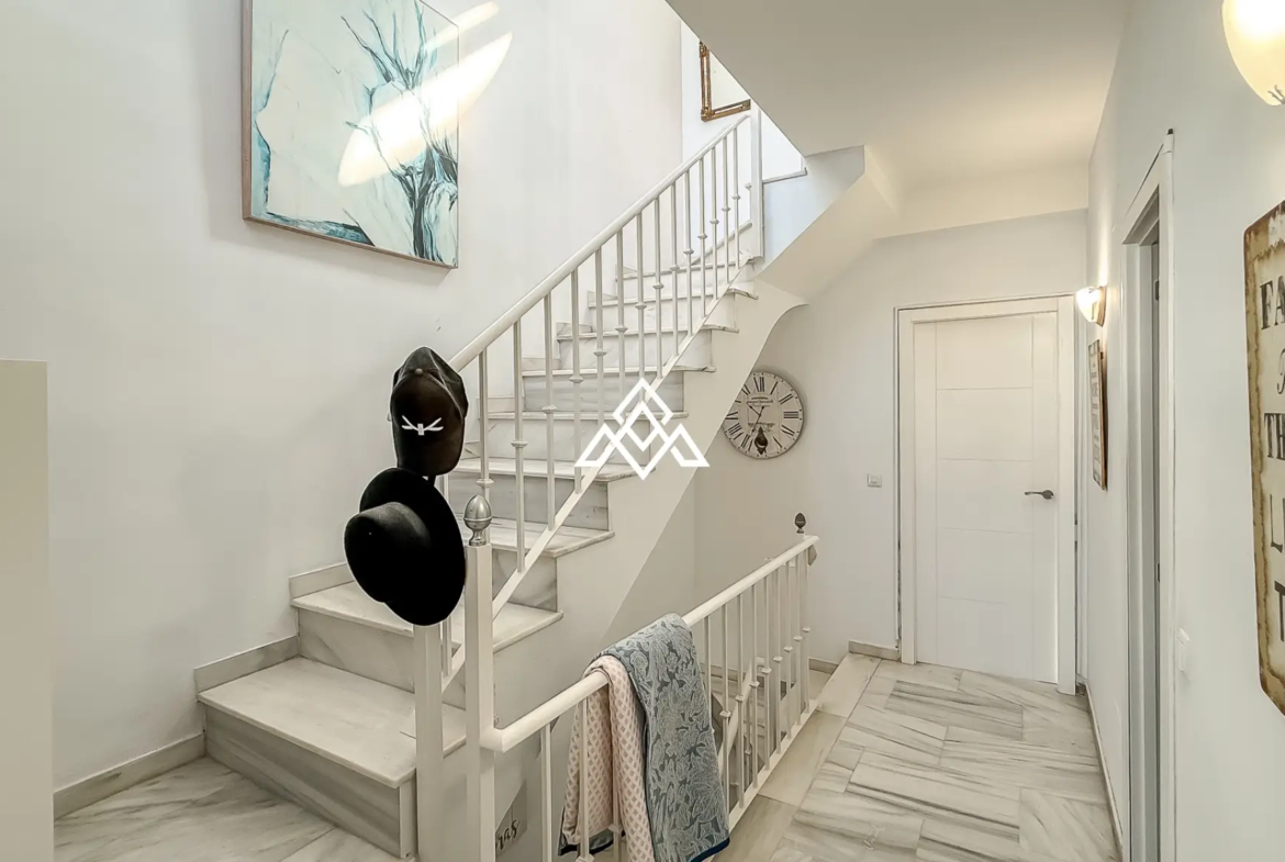 Nueva Atalaya home with private garden and sea views on Costa del Sol