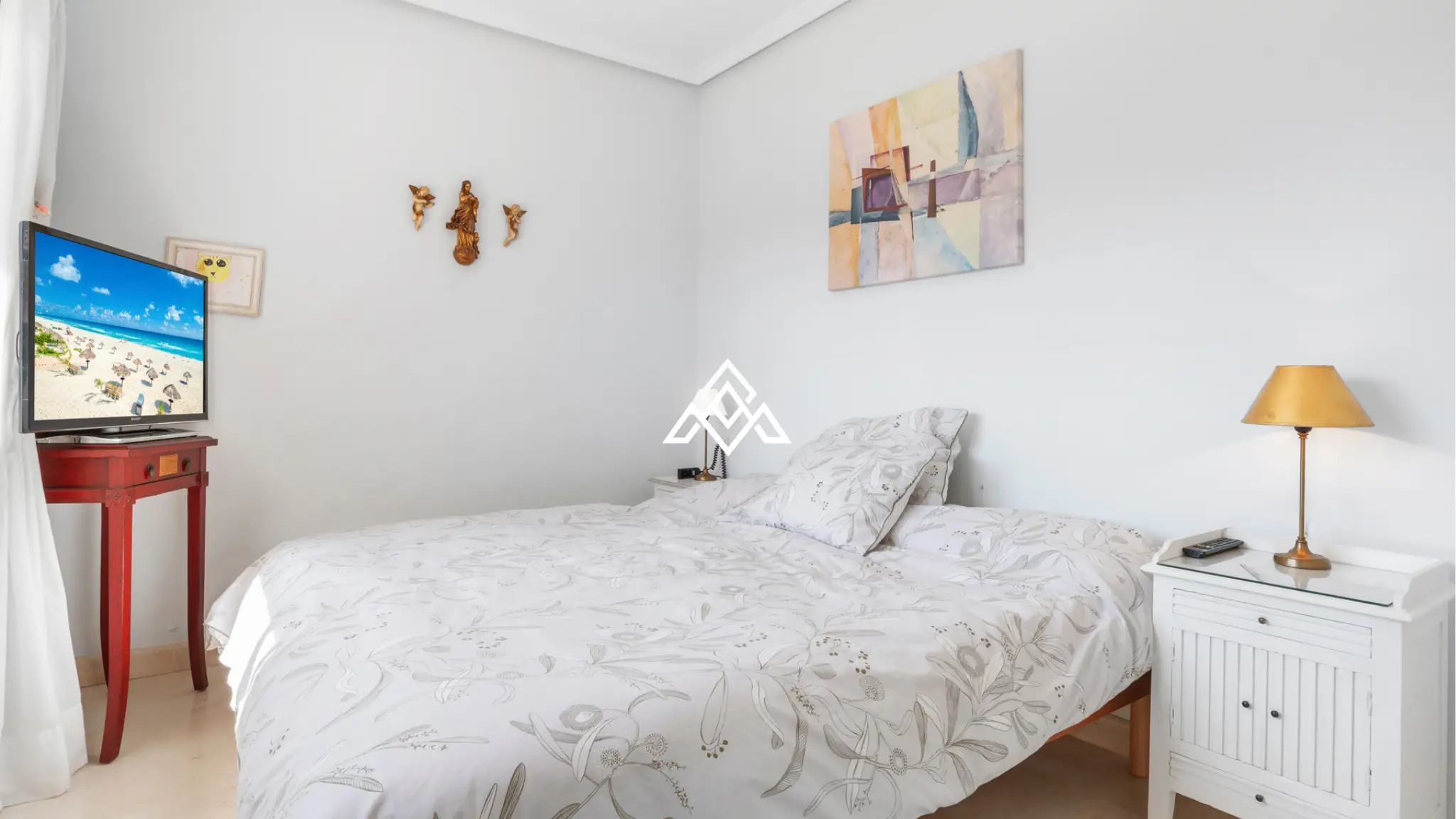Paraiso Alto villa with sea views and Andalusian design in Benahavís