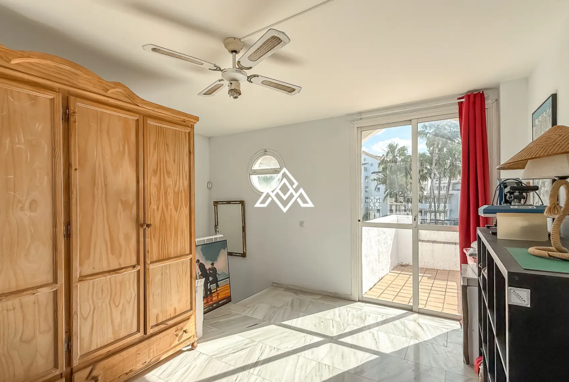 Nueva Atalaya home with private garden and sea views on Costa del Sol