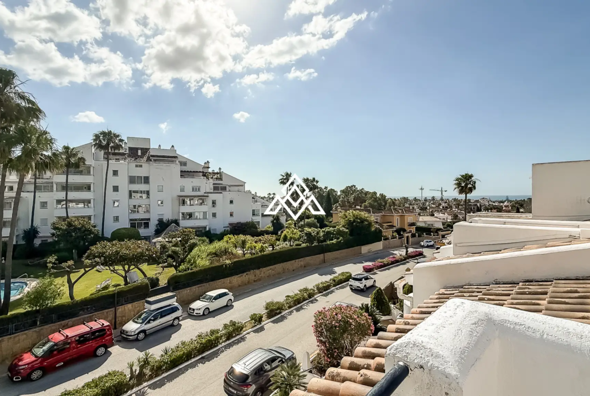 Nueva Atalaya home with private garden and sea views on Costa del Sol