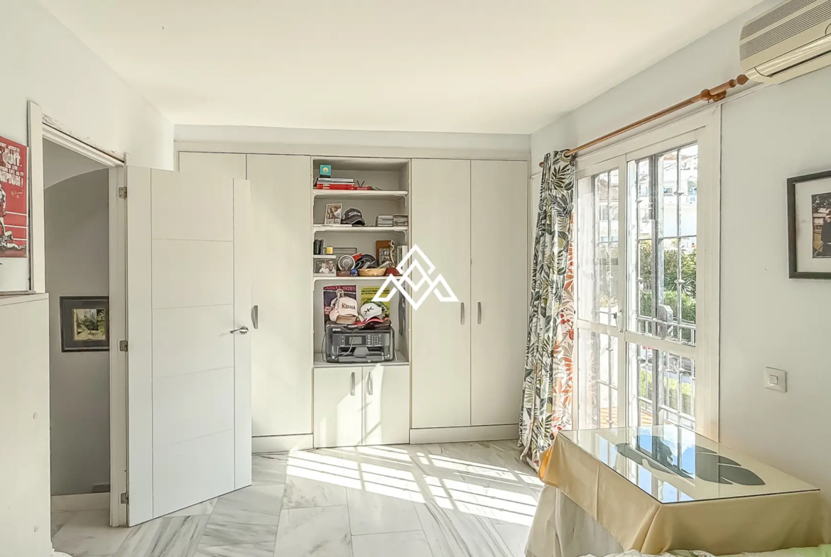Nueva Atalaya home with private garden and sea views on Costa del Sol