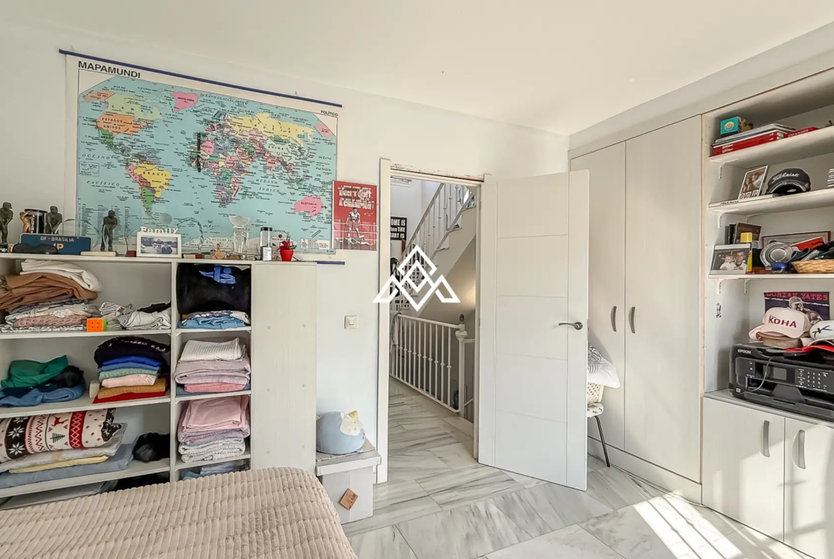 Nueva Atalaya home with private garden and sea views on Costa del Sol