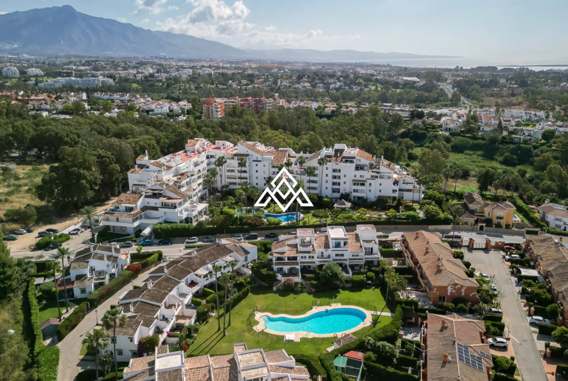 Nueva Atalaya home with private garden and sea views on Costa del Sol