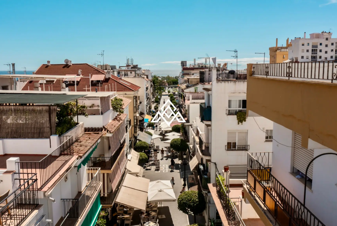 Designer townhouse with rooftop pool and panoramic sea views on Costa del Sol