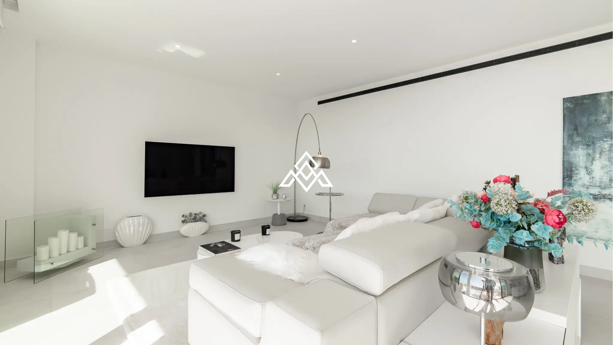 Higueron apartment with terrace and luxury resort facilities on Costa del Sol