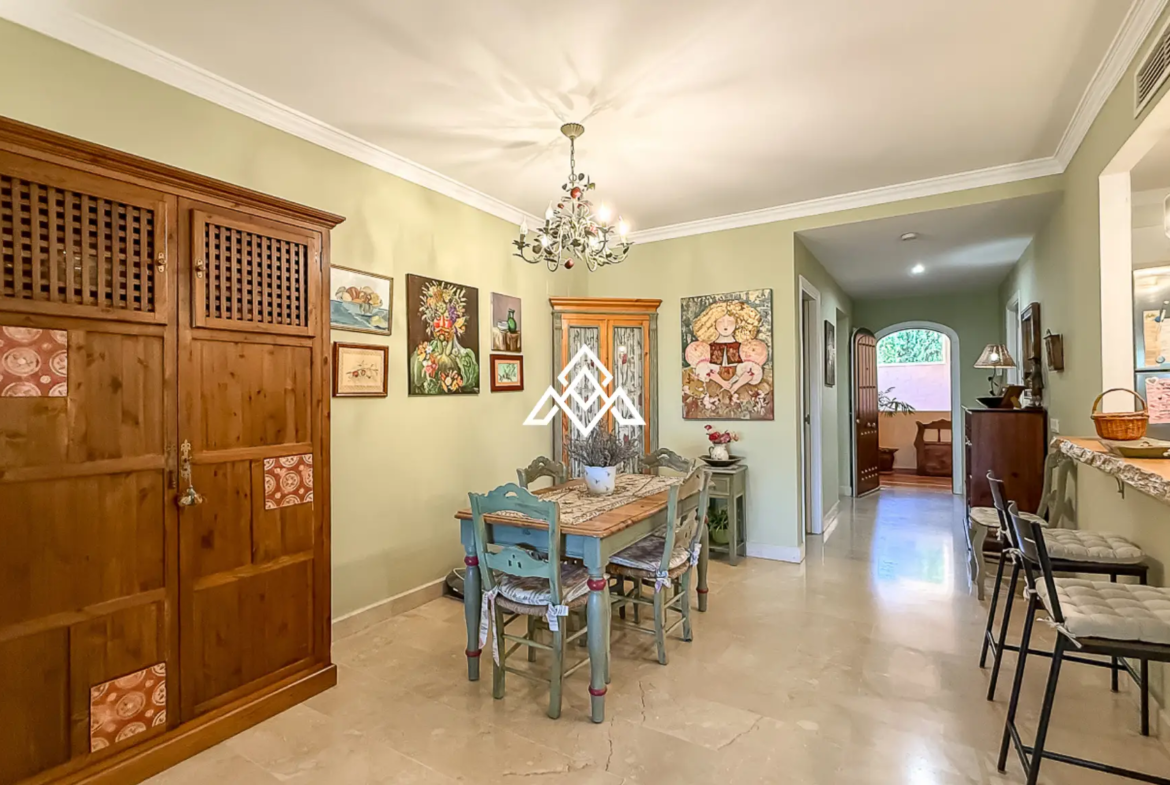 Elviria apartment with large terrace and garden area in Marbella