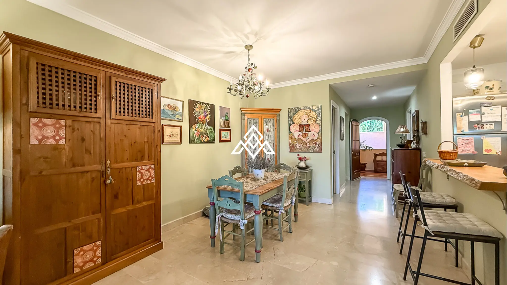 Elviria apartment with large terrace and garden area in Marbella