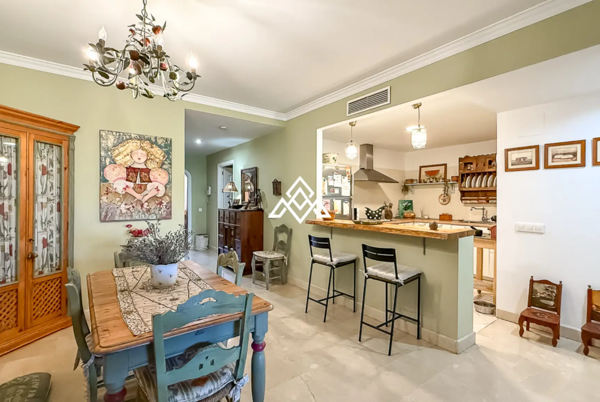 Elviria apartment with large terrace and garden area in Marbella