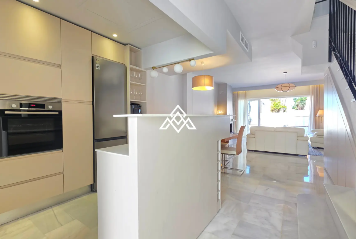 Beachfront townhouse Costalita with sea views and direct beach access in Estepona