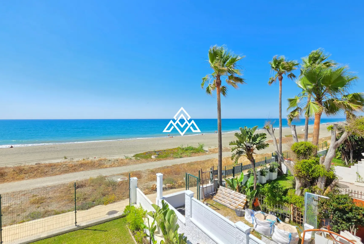 Beachfront townhouse Costalita with sea views and direct beach access in Estepona