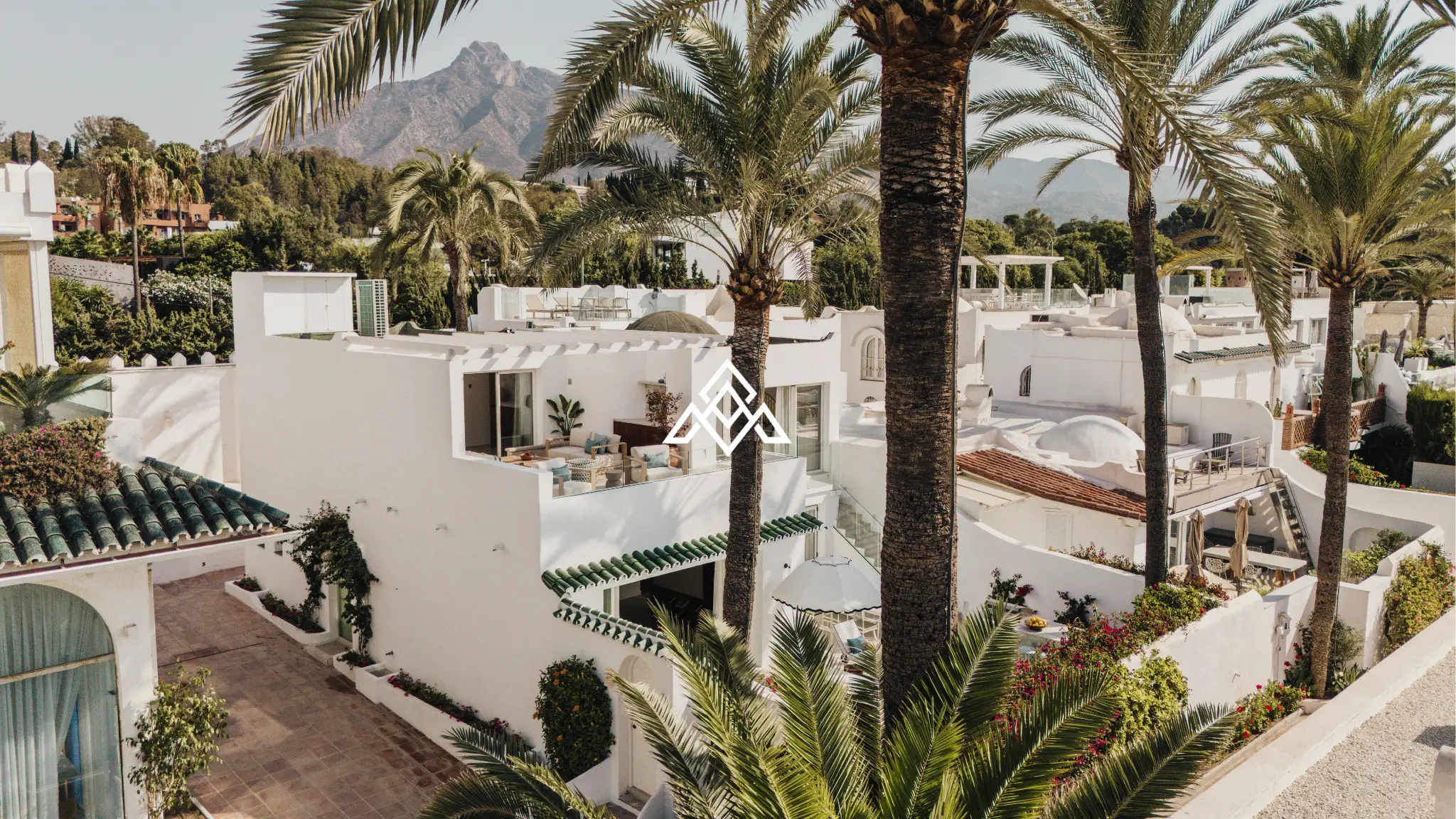 Exclusive Golden Mile Beach House in Marbella with private pool, sea views and direct beach access. Prime Spain real estate opportunity.