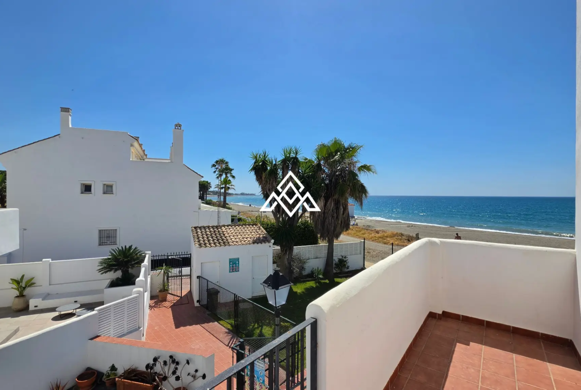Beachfront townhouse Costalita with sea views and direct beach access in Estepona