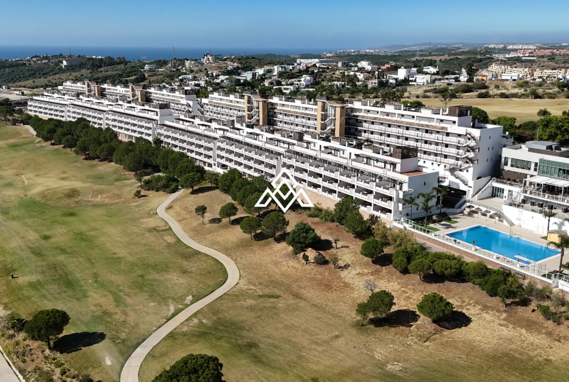 Valle Romano Apartment – Sea and Golf View Investment Opportunity in Estepona