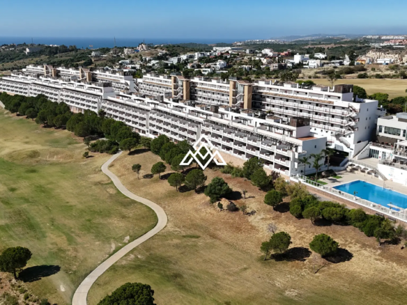 Valle Romano Apartment – Sea and Golf View Investment Opportunity in Estepona
