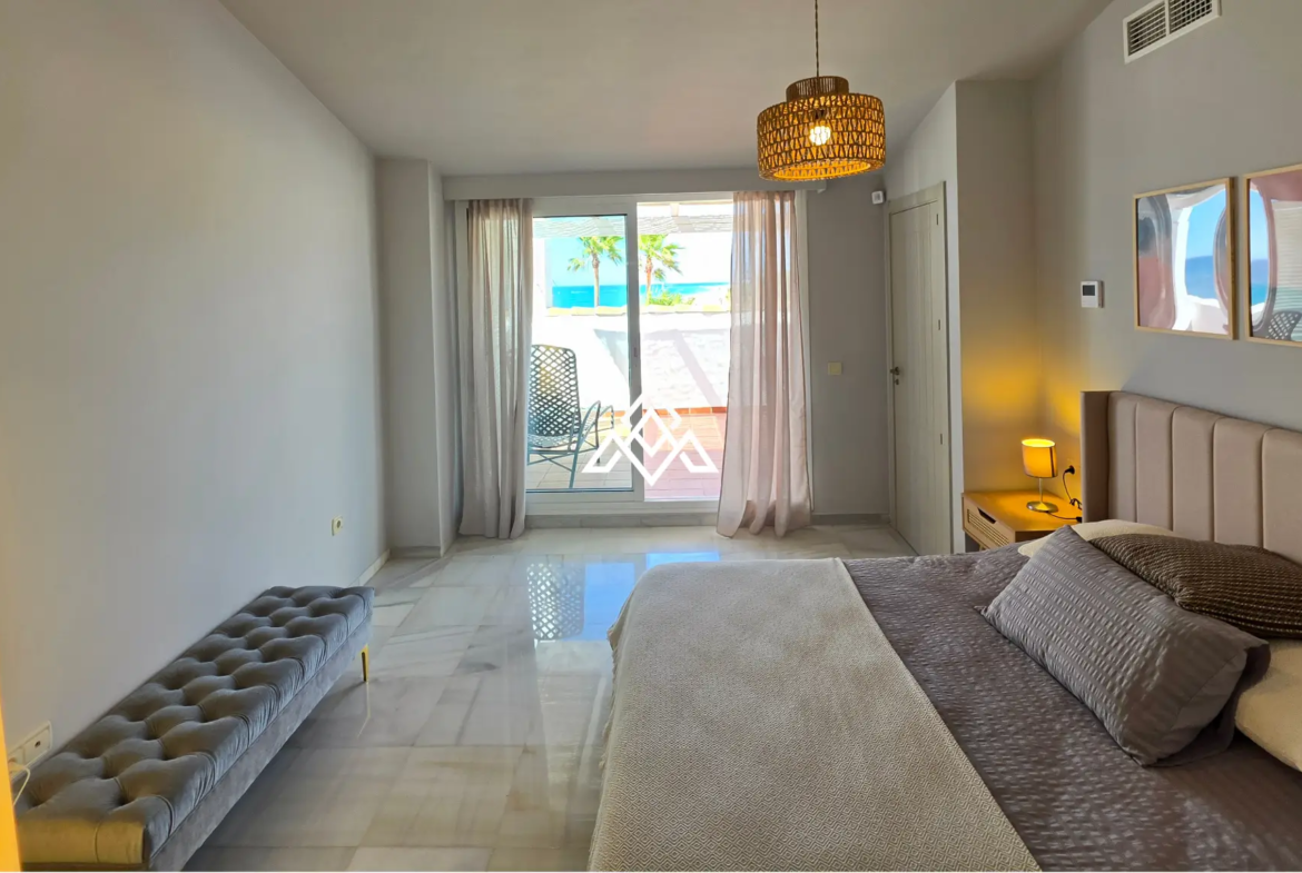 Beachfront townhouse Costalita with sea views and direct beach access in Estepona