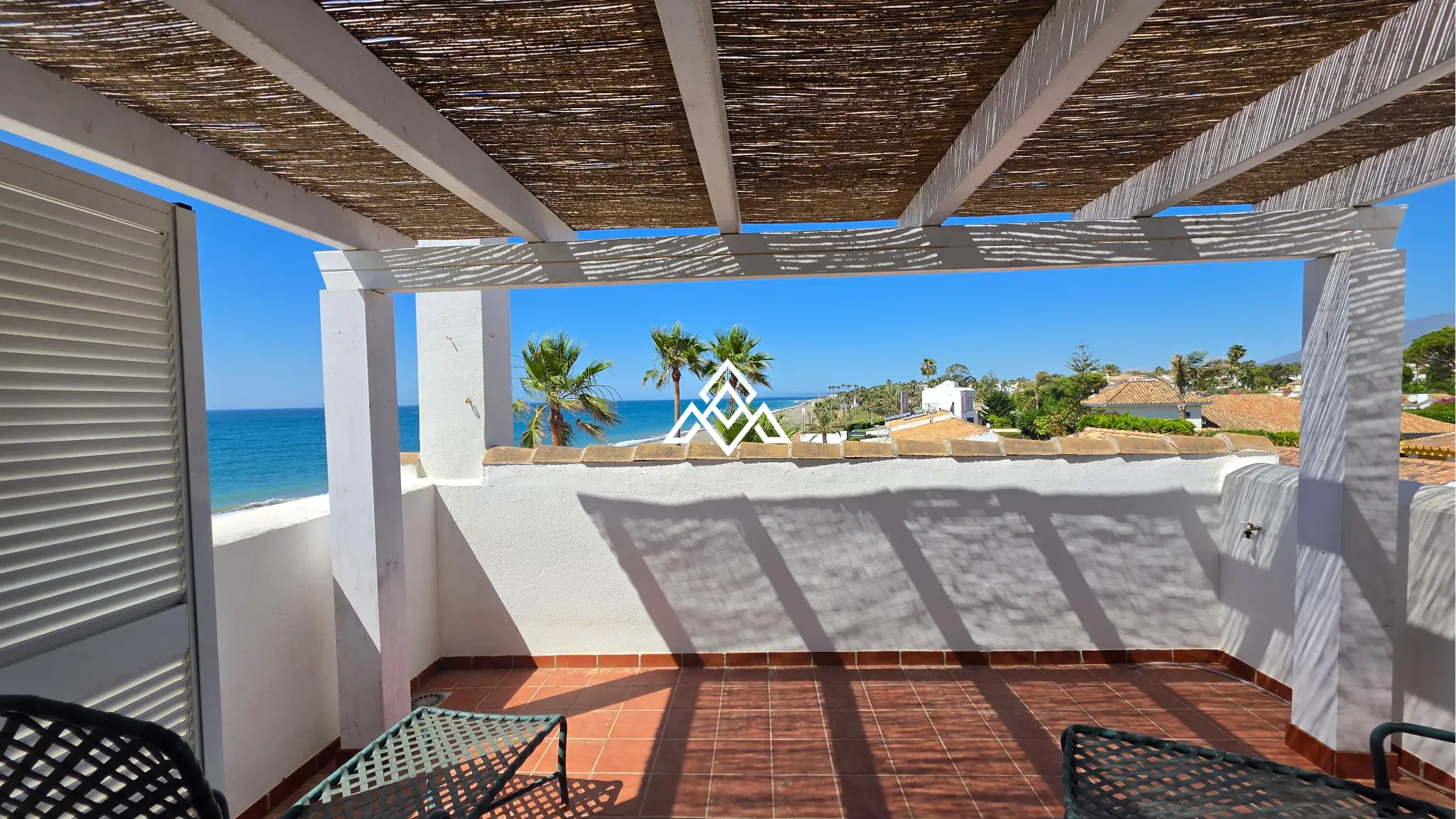 Beachfront townhouse Costalita with sea views and direct beach access in Estepona