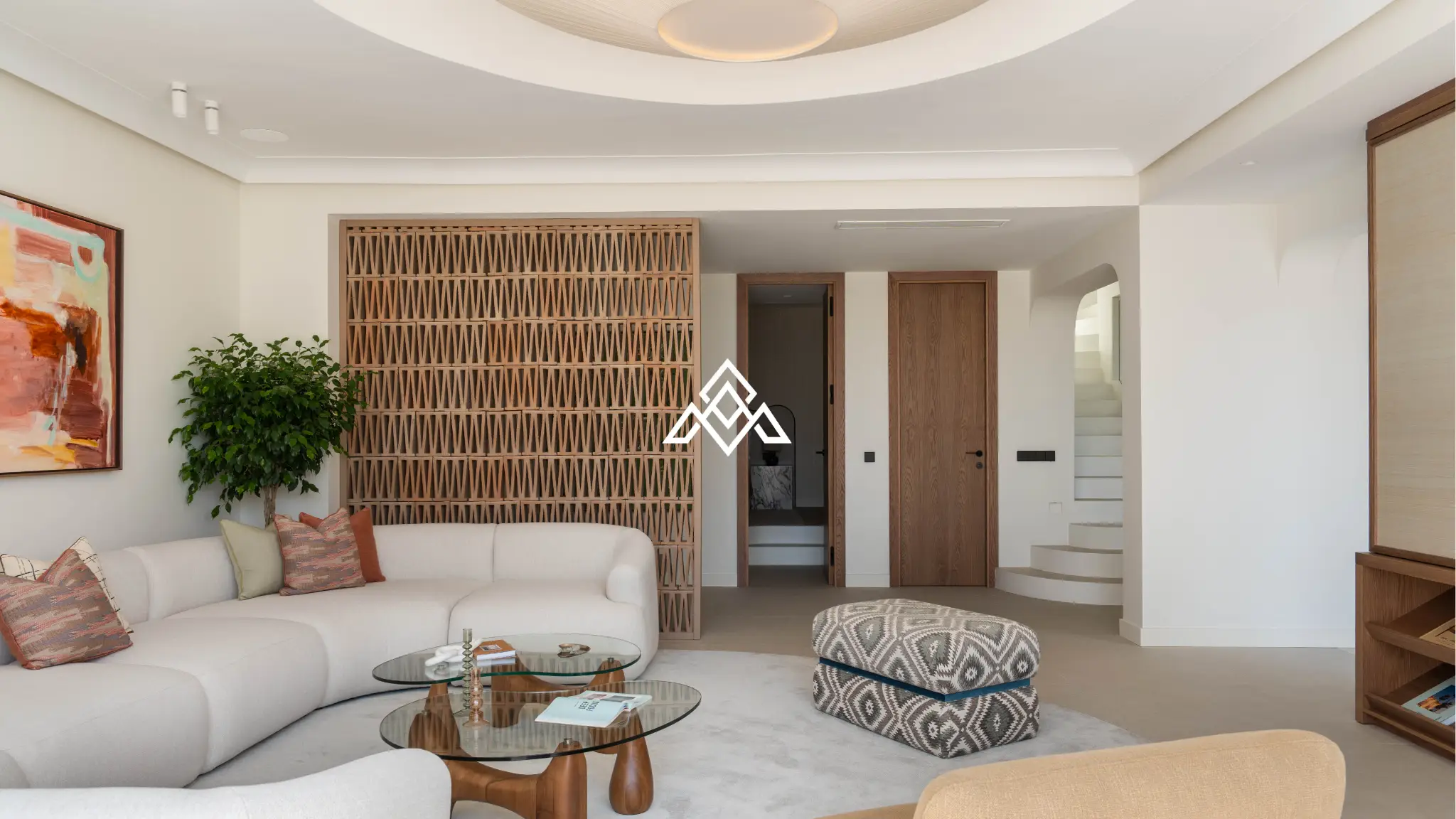 Exclusive Golden Mile Beach House in Marbella with private pool, sea views and direct beach access. Prime Spain real estate opportunity.