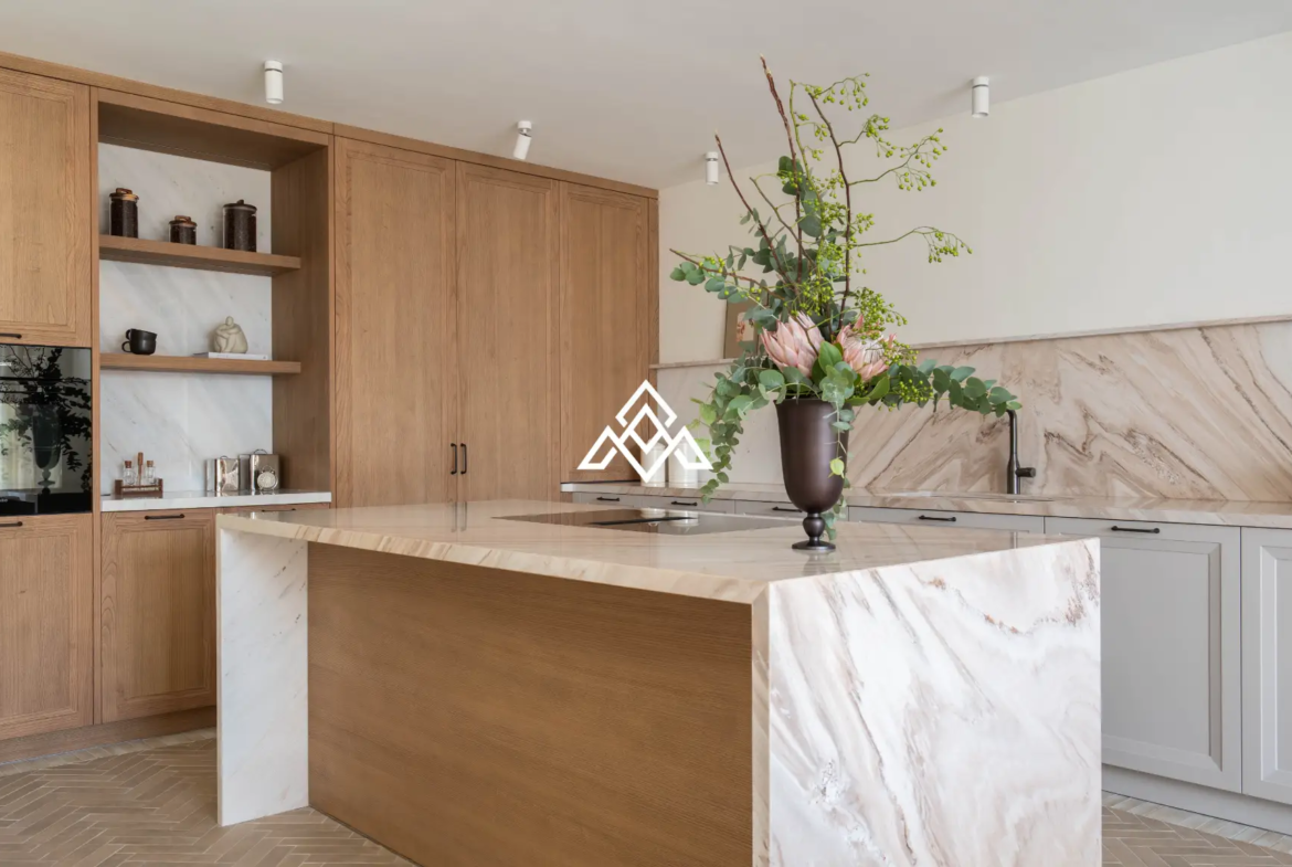 Exclusive Golden Mile Beach House in Marbella with private pool, sea views and direct beach access. Prime Spain real estate opportunity.