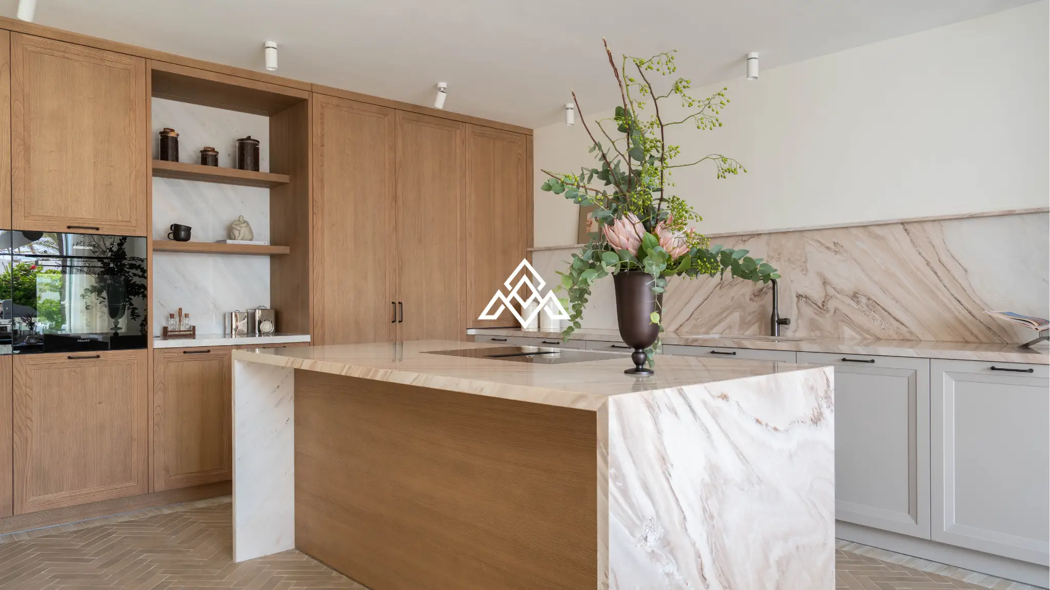 Exclusive Golden Mile Beach House in Marbella with private pool, sea views and direct beach access. Prime Spain real estate opportunity.