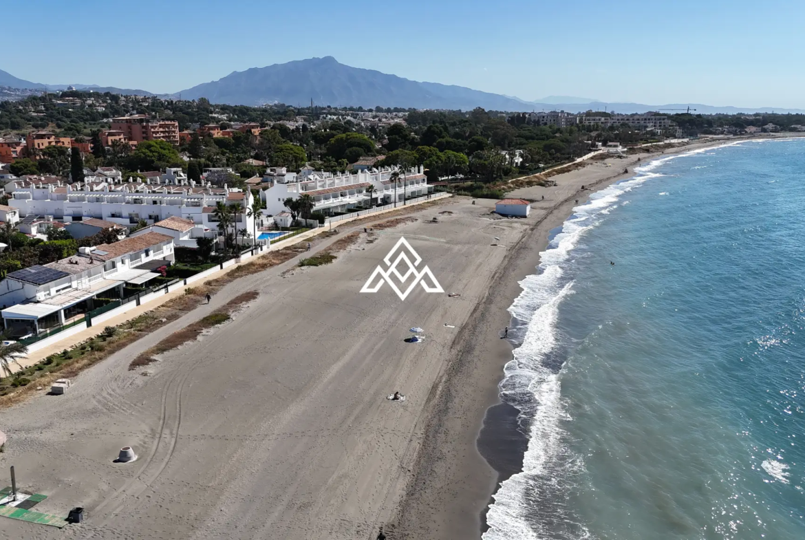 Beachfront townhouse Costalita with sea views and direct beach access in Estepona
