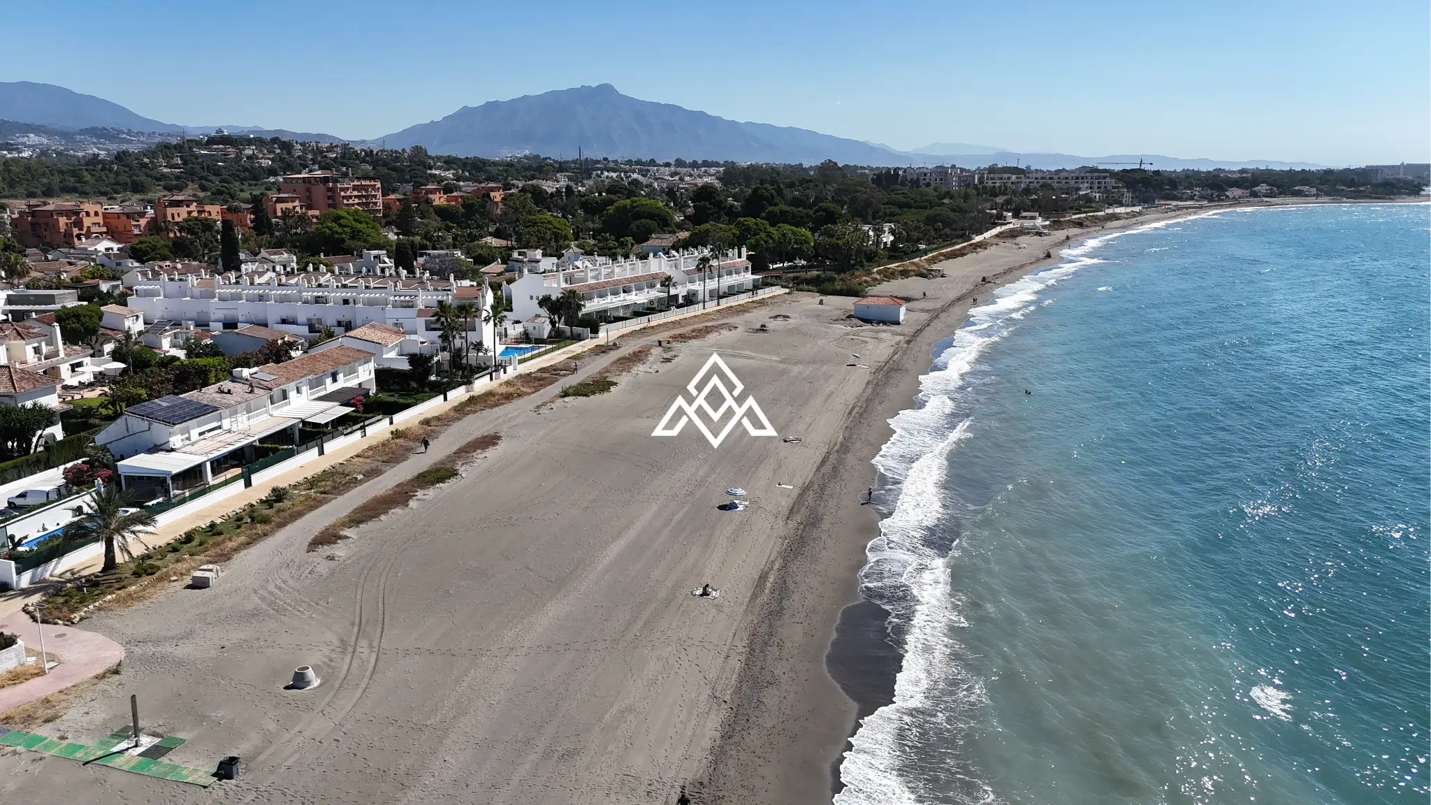 Beachfront townhouse Costalita with sea views and direct beach access in Estepona