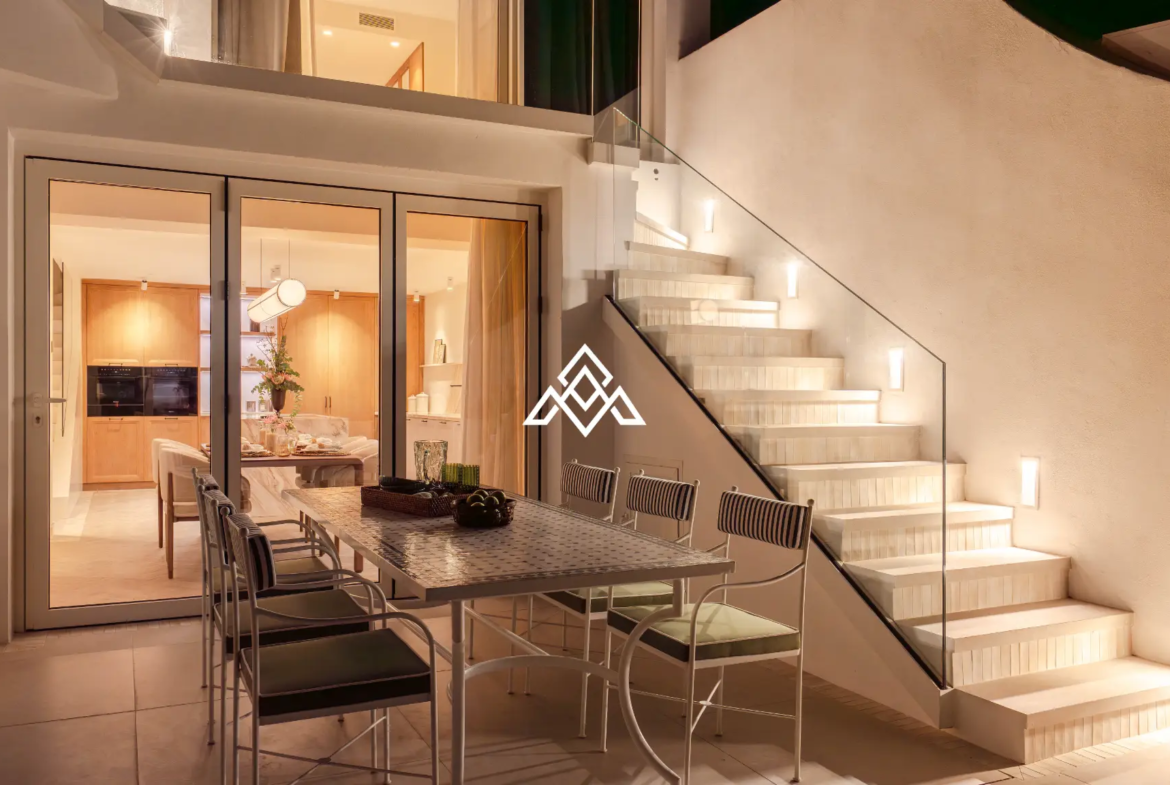 Exclusive Golden Mile Beach House in Marbella with private pool, sea views and direct beach access. Prime Spain real estate opportunity.