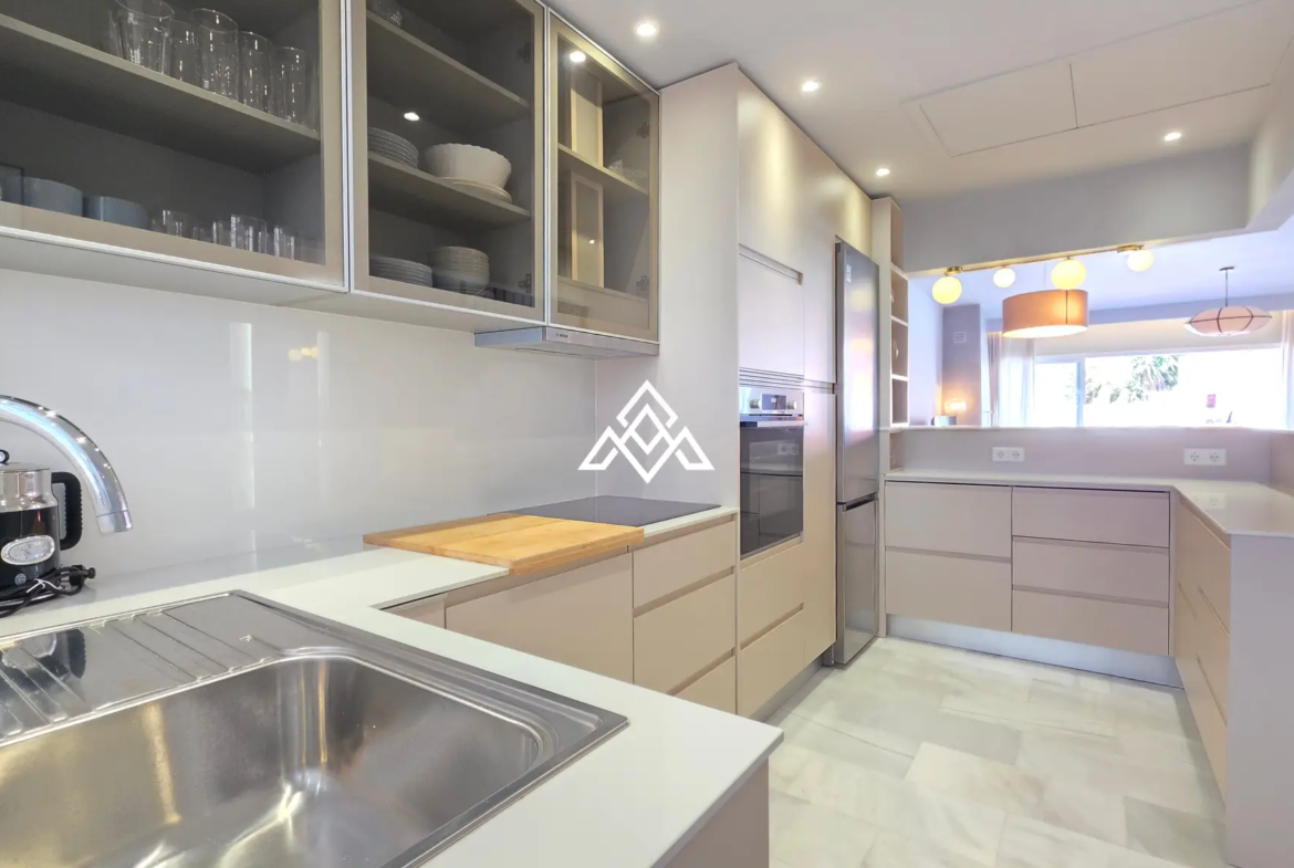 Beachfront townhouse Costalita with sea views and direct beach access in Estepona
