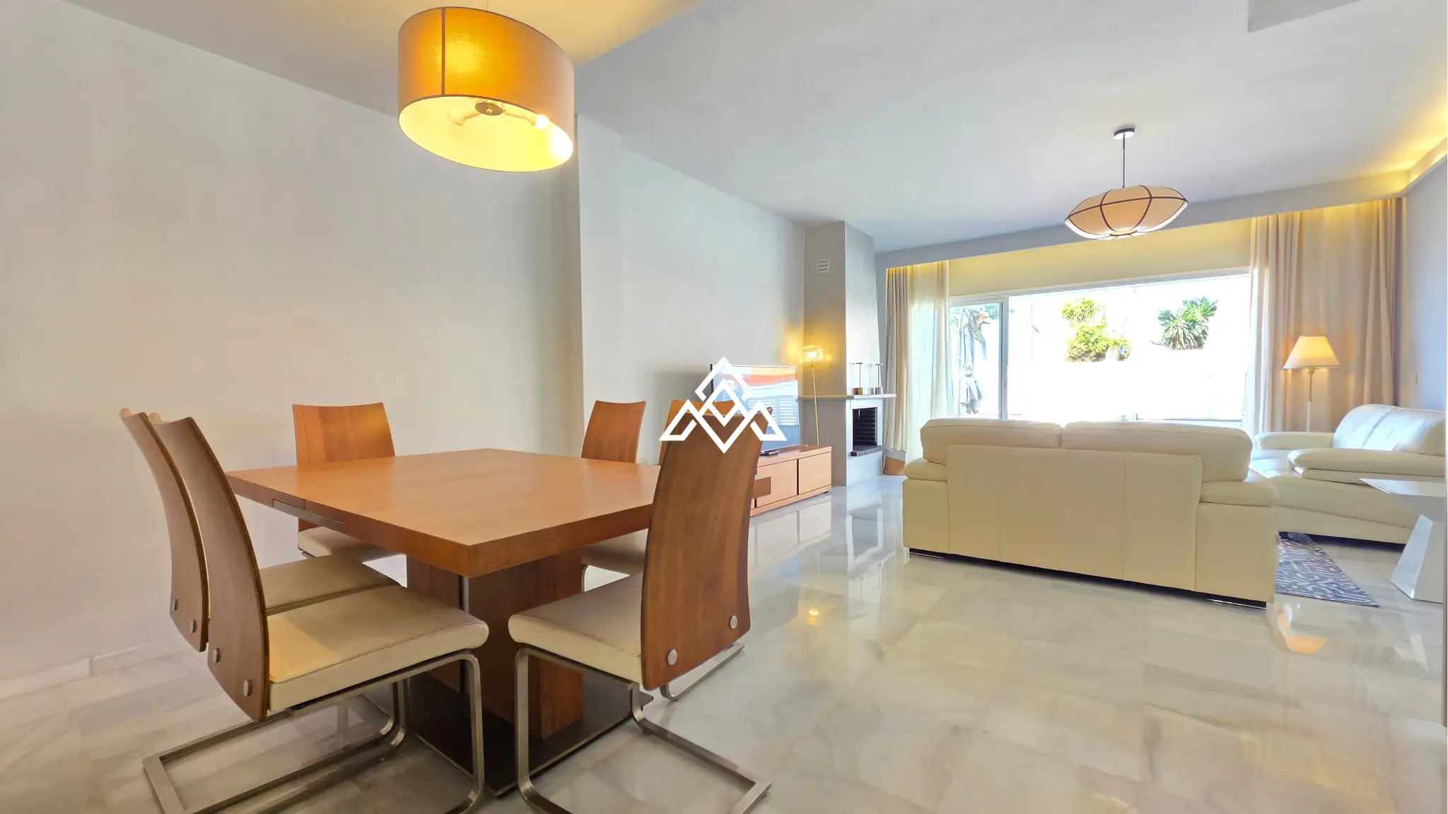 Beachfront townhouse Costalita with sea views and direct beach access in Estepona