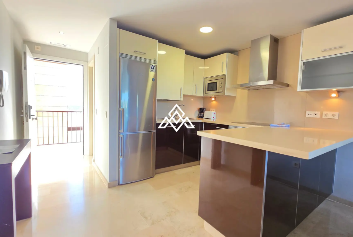 Valle Romano Apartment – Sea and Golf View Investment Opportunity in Estepona