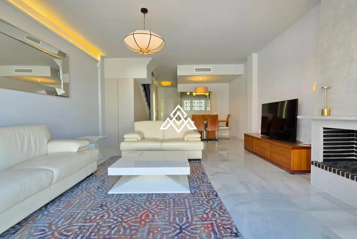 Beachfront townhouse Costalita with sea views and direct beach access in Estepona