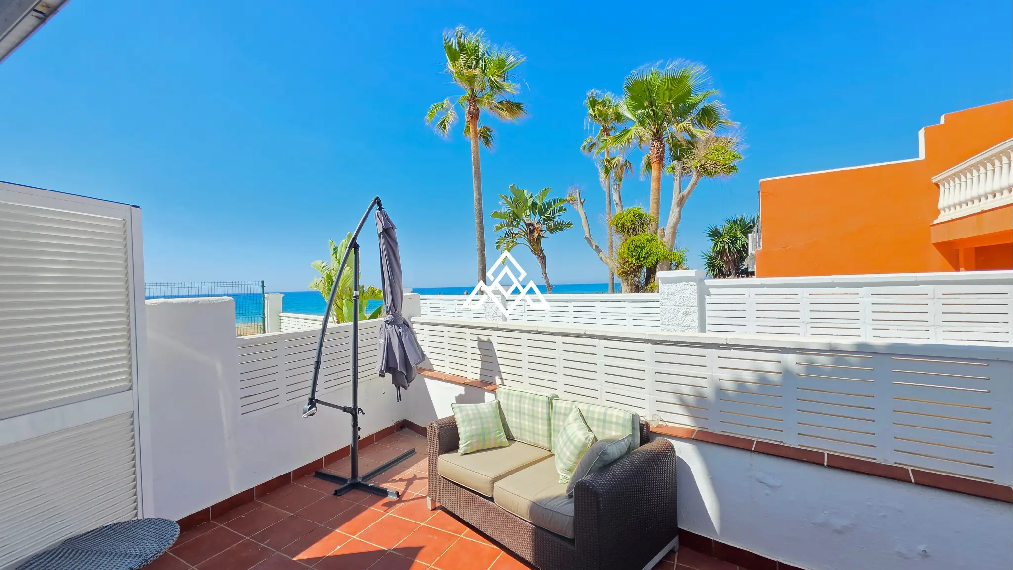 Beachfront townhouse Costalita with sea views and direct beach access in Estepona