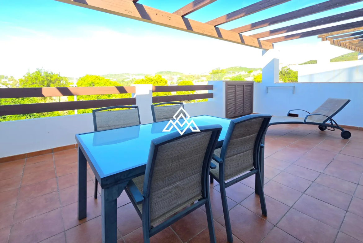 Valle Romano Apartment – Sea and Golf View Investment Opportunity in Estepona