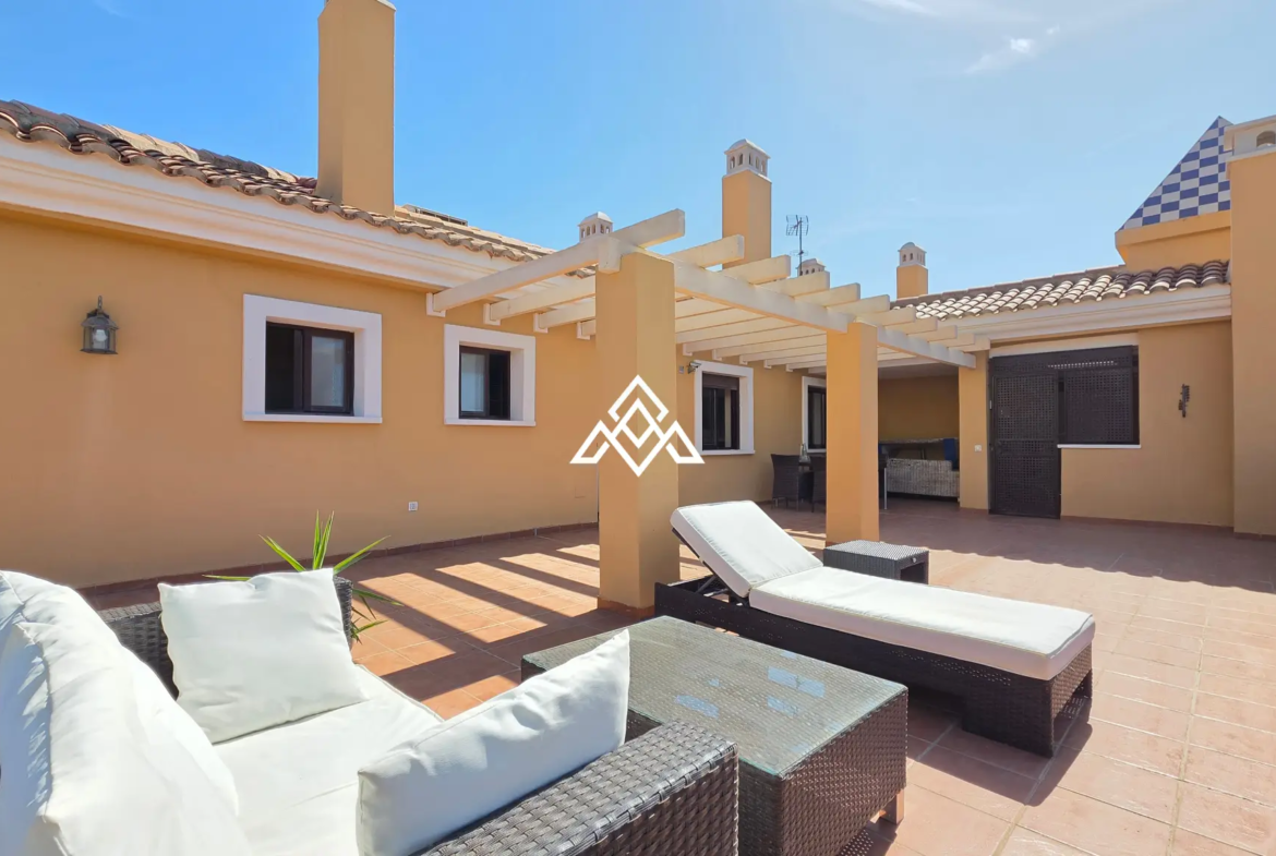 Luxury Calanova Penthouse with a 200 m² terrace, panoramic sea and golf views. Exceptional Spain real estate in La Cala de Mijas.