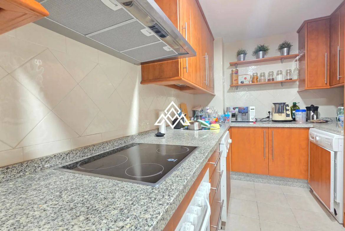 Spacious Elviria Apartment with a 30 m² terrace, garage and forest views. Prime Spain real estate opportunity in Marbella.