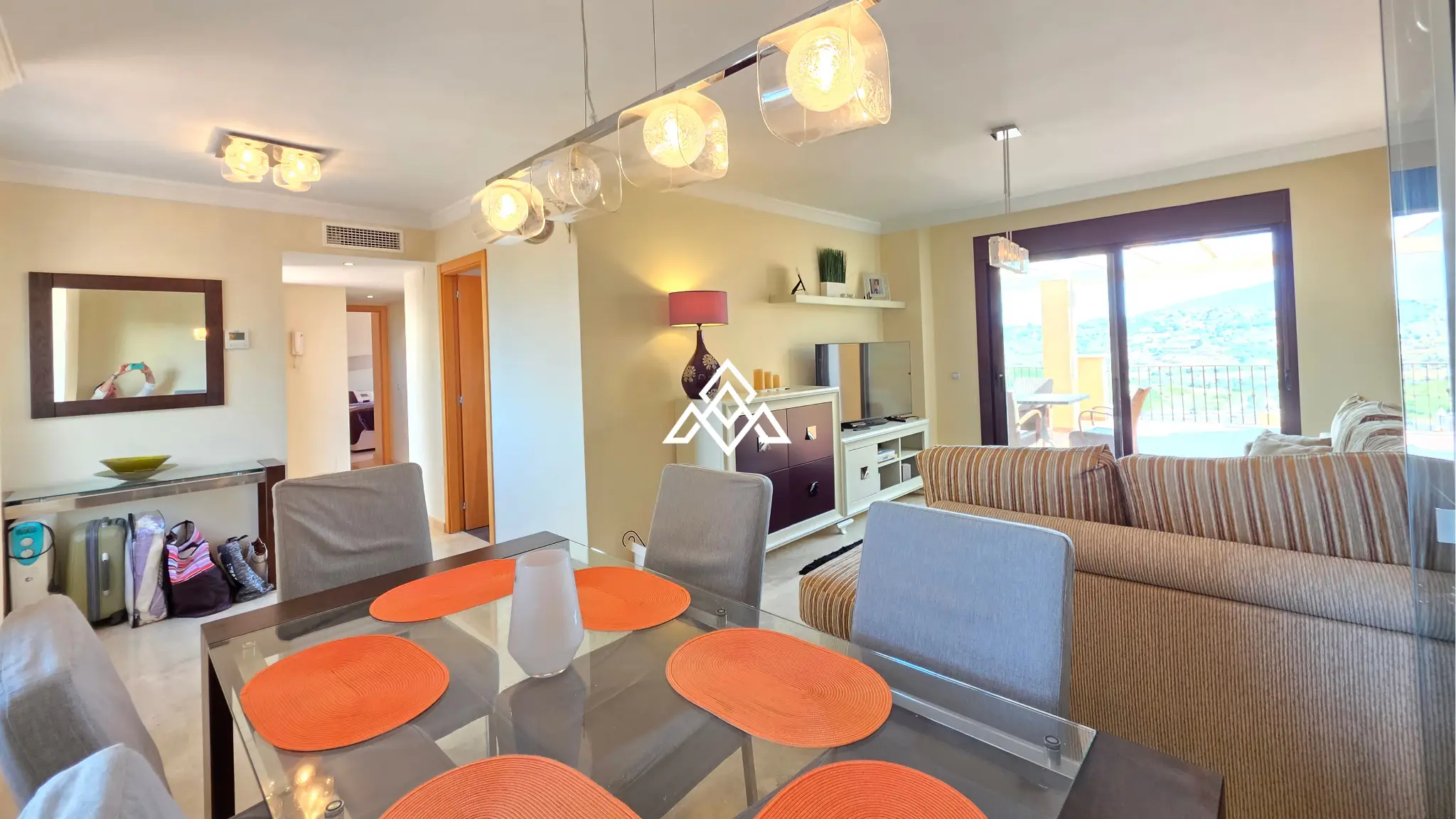 Luxury Calanova Penthouse with a 200 m² terrace, panoramic sea and golf views. Exceptional Spain real estate in La Cala de Mijas.