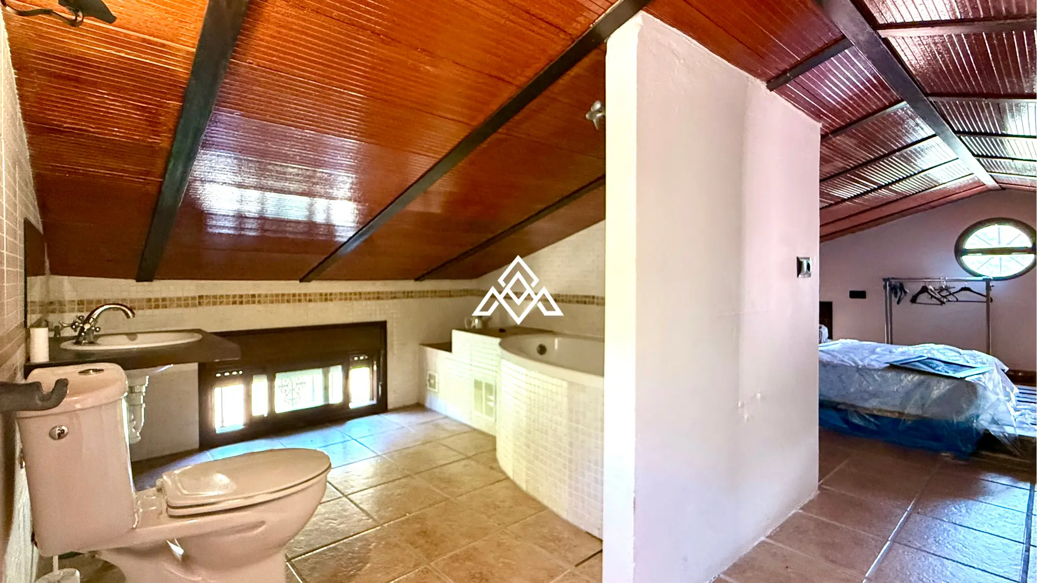 Charming Rustic Estate Monda with two independent homes, mountain views and 3,200 m² of land. Spain real estate investment near Málaga.