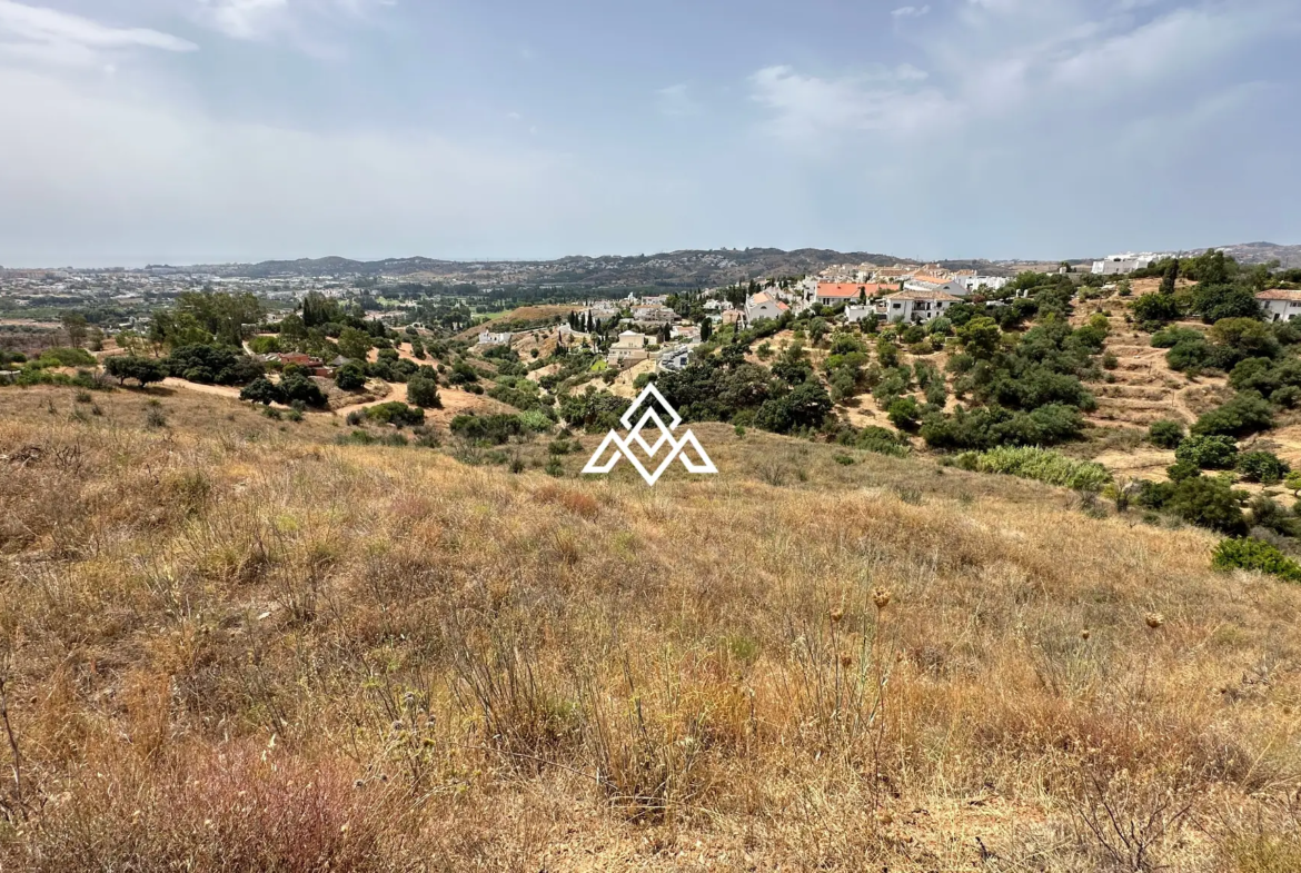 Exceptional Mijas Plot of 16,669 m² with outstanding investment potential. Prime Spain real estate opportunity near Mijas Pueblo and the Costa del Sol.