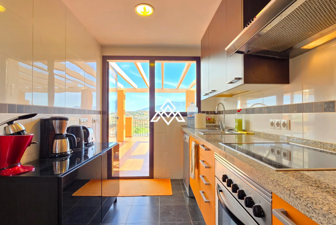 Luxury Calanova Penthouse with a 200 m² terrace, panoramic sea and golf views. Exceptional Spain real estate in La Cala de Mijas.