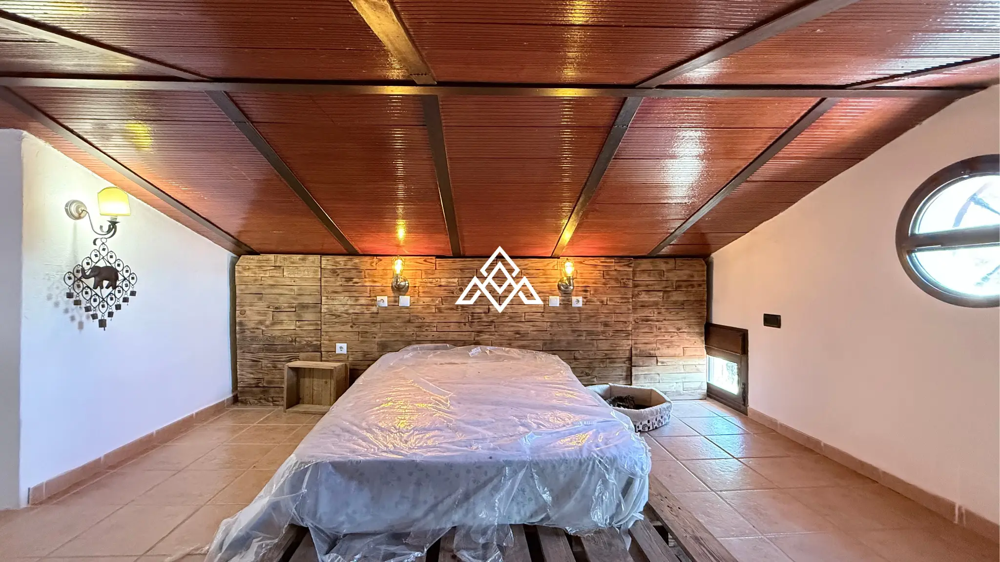 Charming Rustic Estate Monda with two independent homes, mountain views and 3,200 m² of land. Spain real estate investment near Málaga.