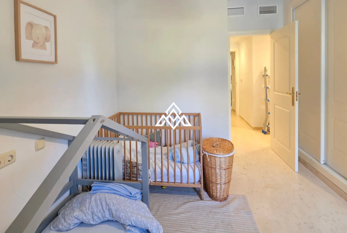 Spacious Elviria Apartment with a 30 m² terrace, garage and forest views. Prime Spain real estate opportunity in Marbella.