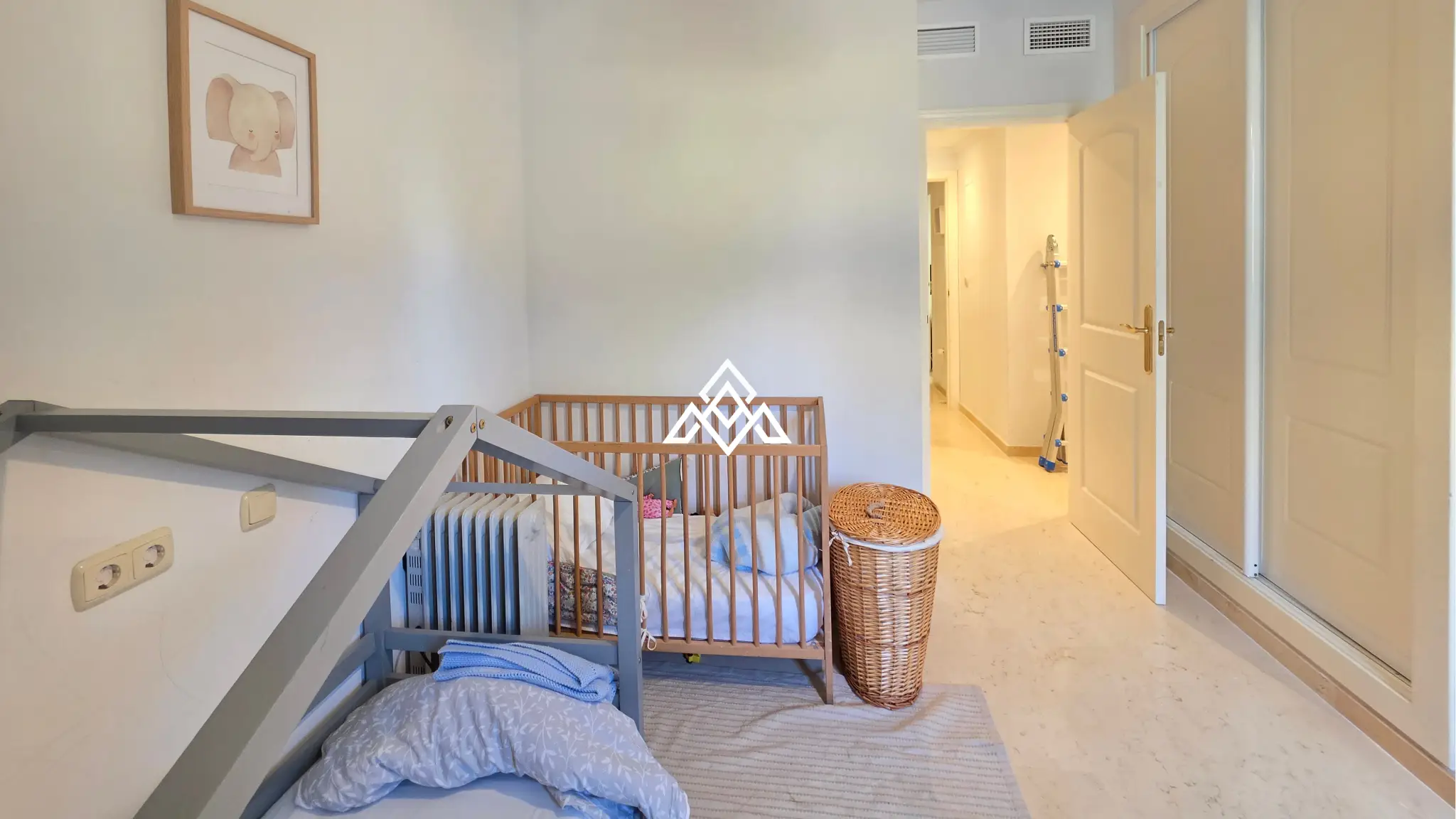 Spacious Elviria Apartment with a 30 m² terrace, garage and forest views. Prime Spain real estate opportunity in Marbella.