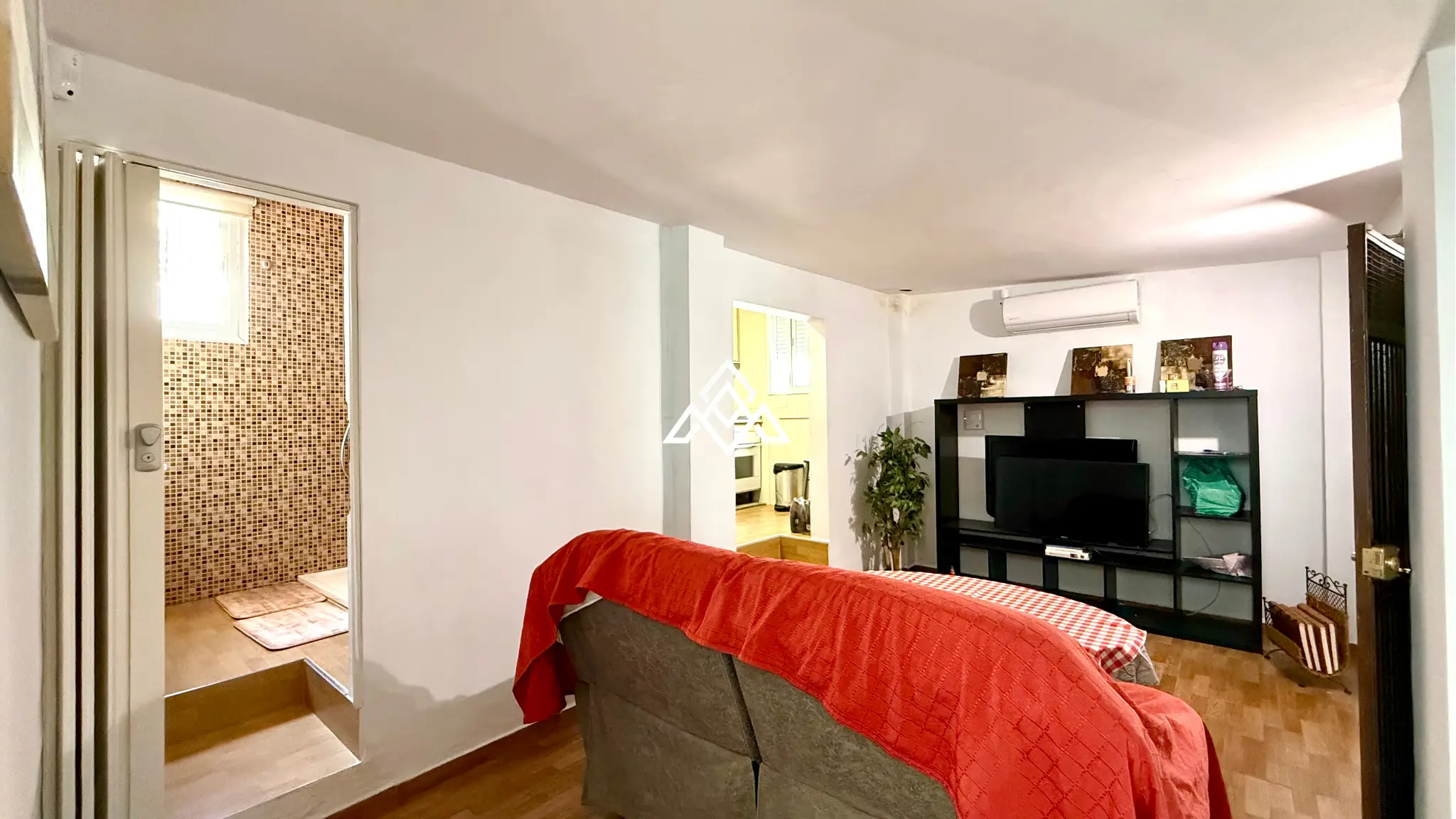 Charming Rustic Estate Monda with two independent homes, mountain views and 3,200 m² of land. Spain real estate investment near Málaga.