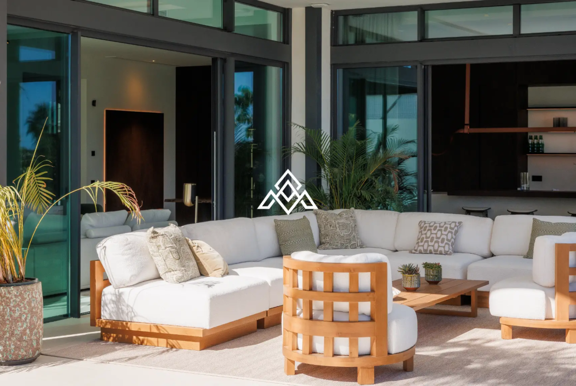 Exclusive Golden Mile Villa with private pool, designer finishes and premium amenities. Luxury Spain villa for sale in Marbella.
