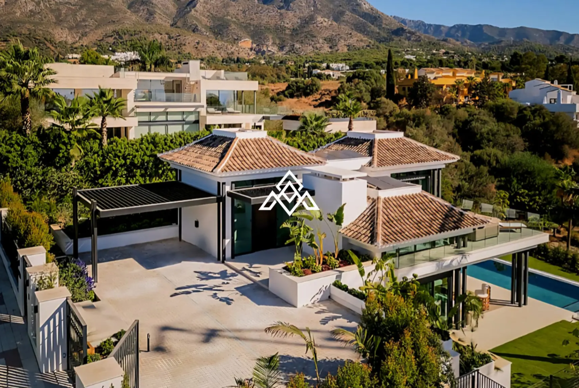 Exclusive Golden Mile Villa with private pool, designer finishes and premium amenities. Luxury Spain villa for sale in Marbella.