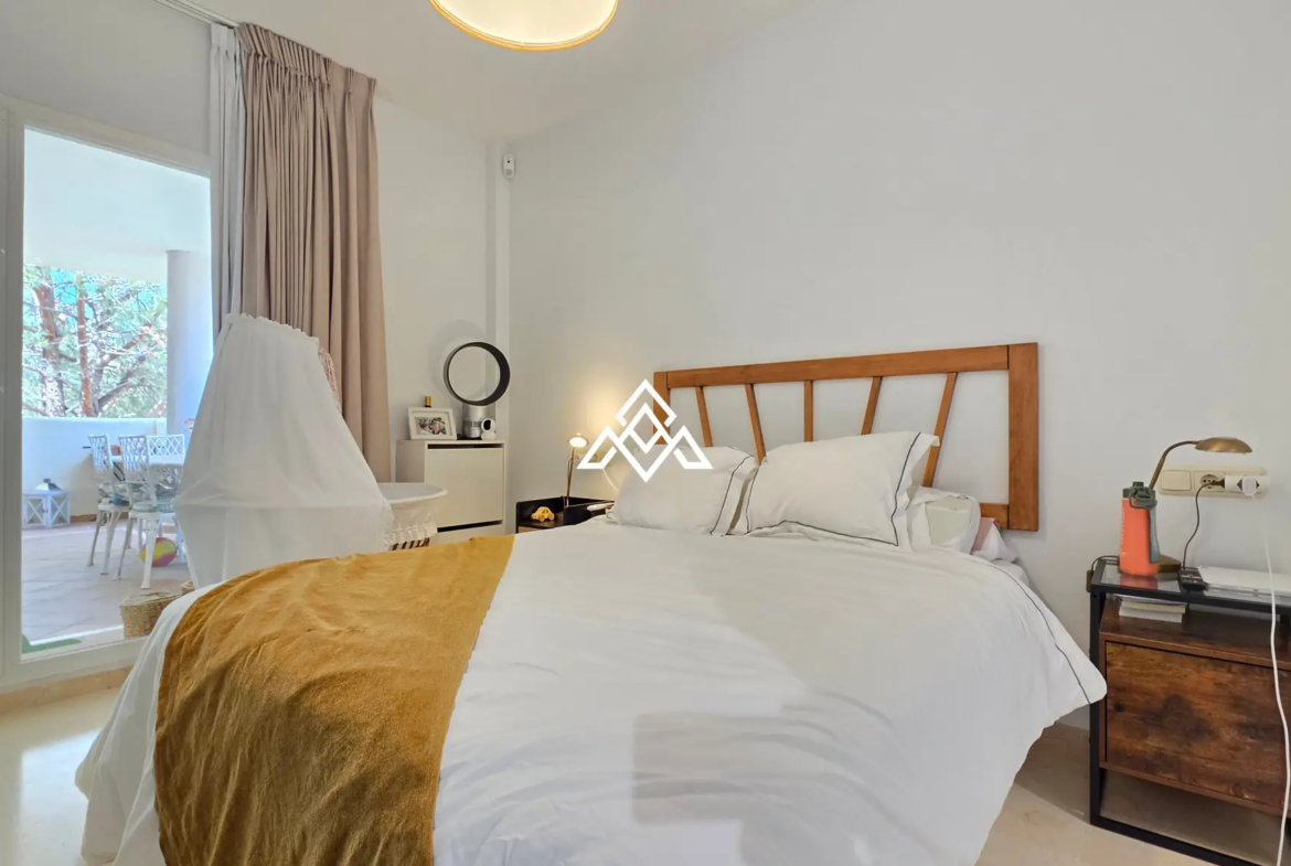 Spacious Elviria Apartment with a 30 m² terrace, garage and forest views. Prime Spain real estate opportunity in Marbella.