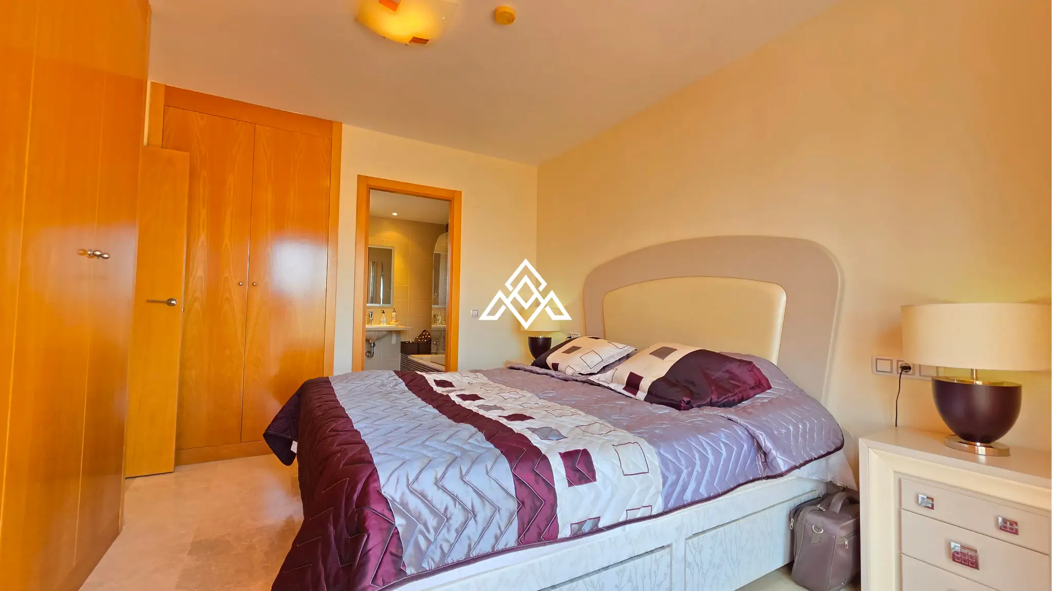 Luxury Calanova Penthouse with a 200 m² terrace, panoramic sea and golf views. Exceptional Spain real estate in La Cala de Mijas.