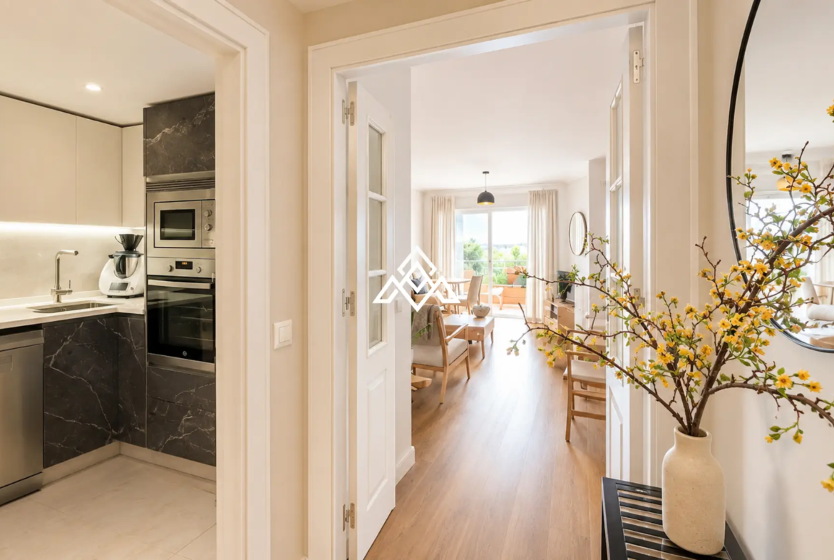 Stylish Riviera del Sol Apartment with panoramic sea views, 2 bedrooms, garage and storage. Prime Spain real estate opportunity.